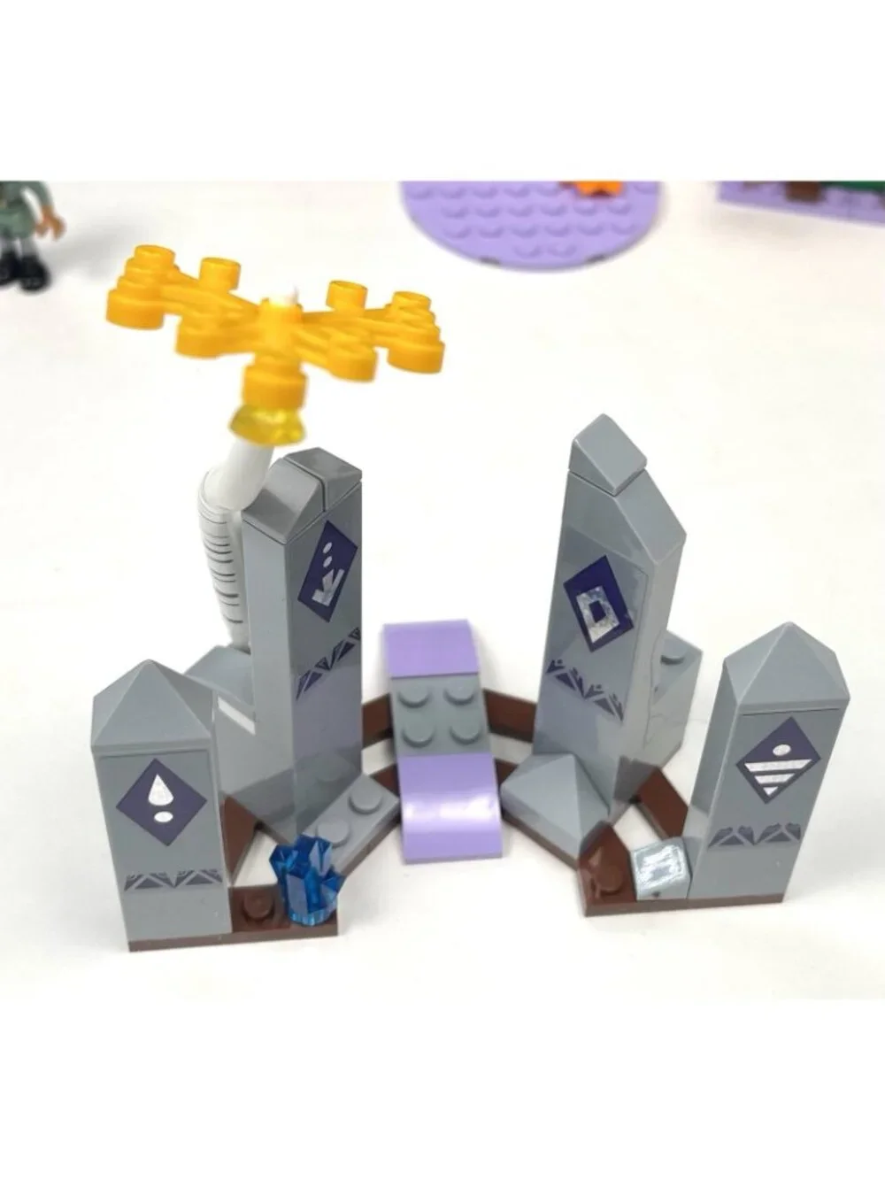 LEGO Disney Frozen II ENCHANTED TREEHOUSE 302pcs #41164 COMPLETE + Box Extra Fig